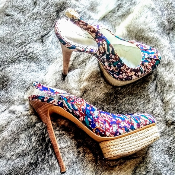 Super cute platform heels! - Picture 3 of 7